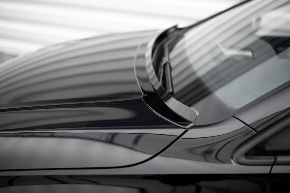 Verlängerung Motorhaube passend für VW Golf Mk8 schwarz Hochglanz